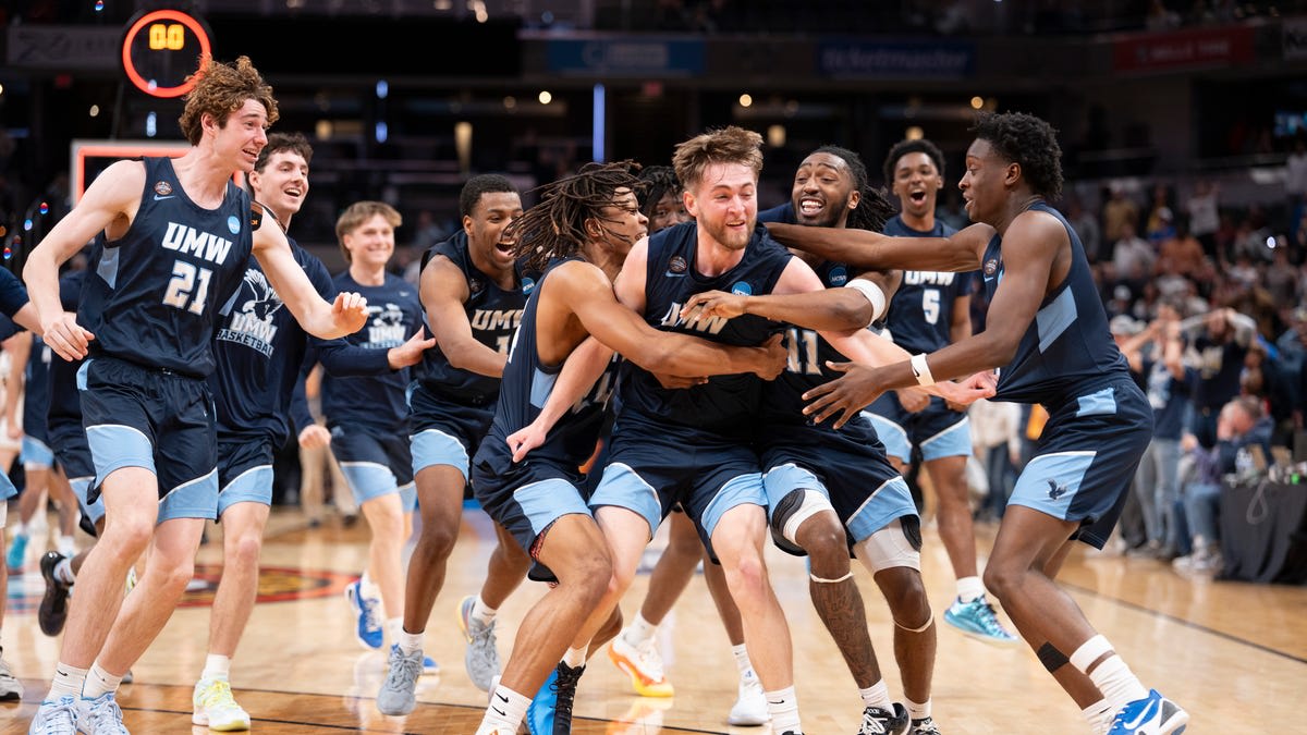 Buzzer-Beater Wins Mary Washington First NCAA Title