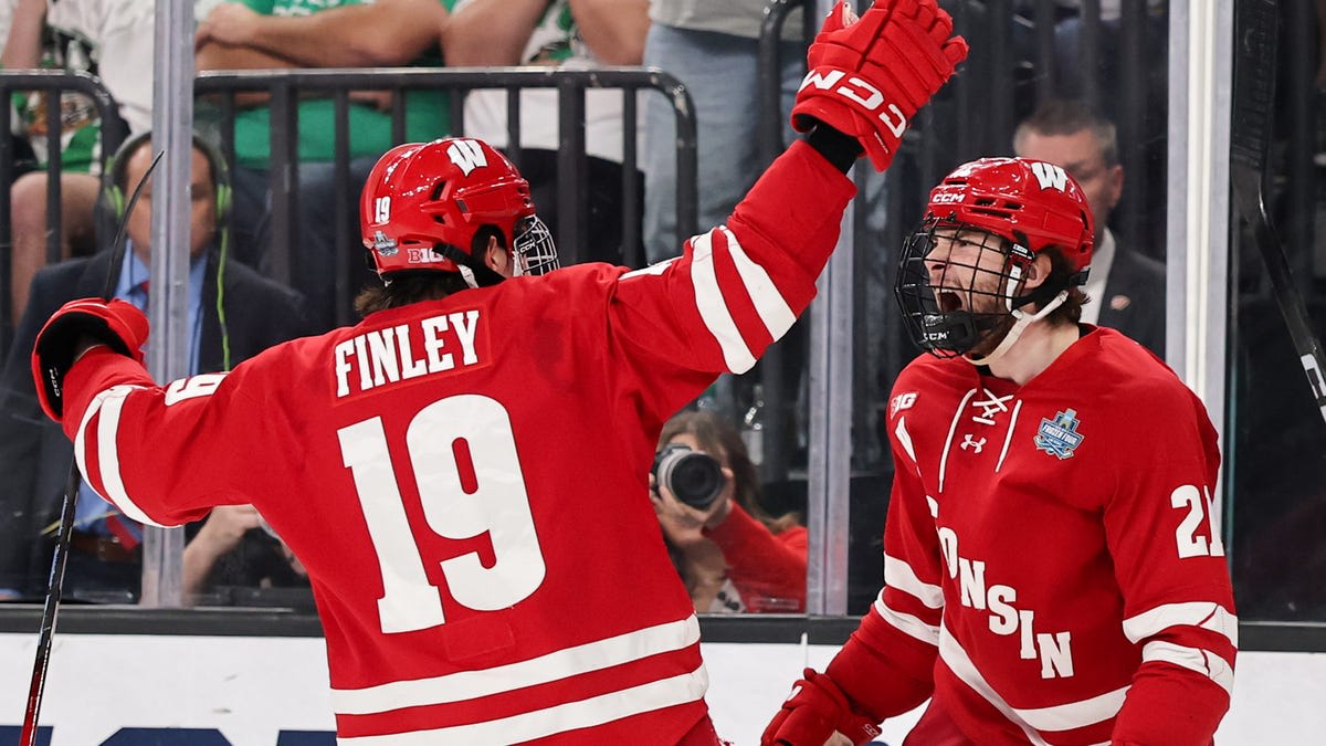 Wisconsin Hockey Upsets Top Seed, One Win From Title