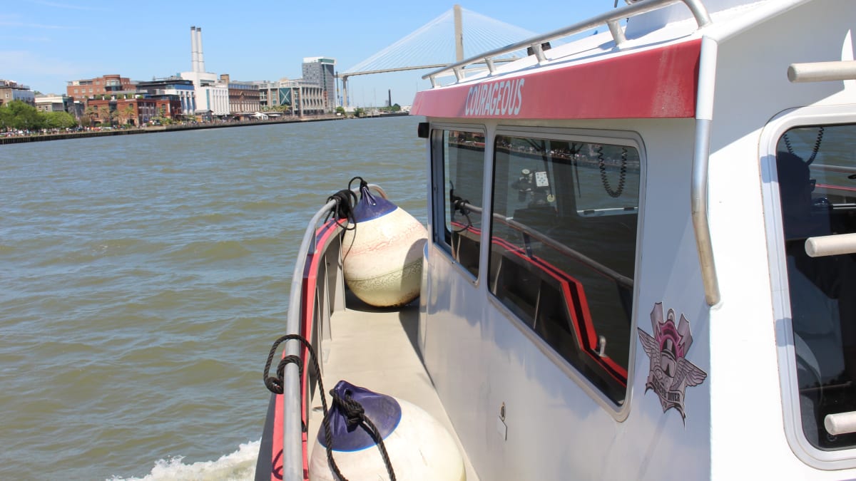Savannah Firefighters Save Woman From Dangerous River - Image 2