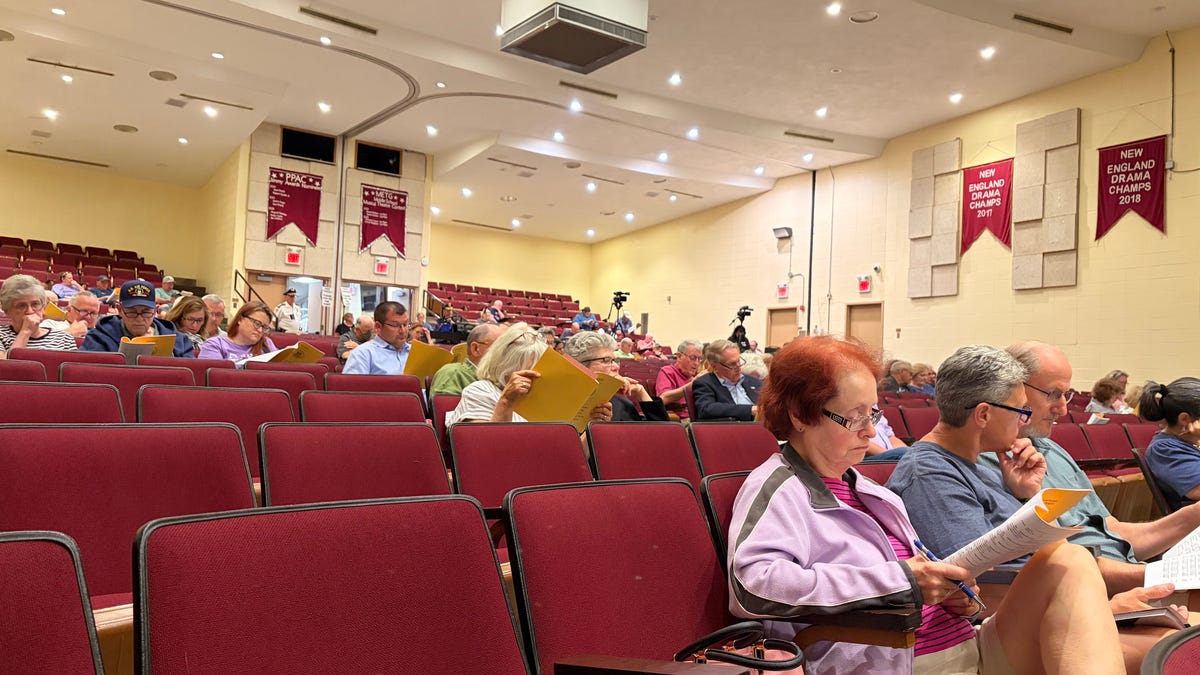 Swansea Passes Clean Energy Zoning to Protect Residents