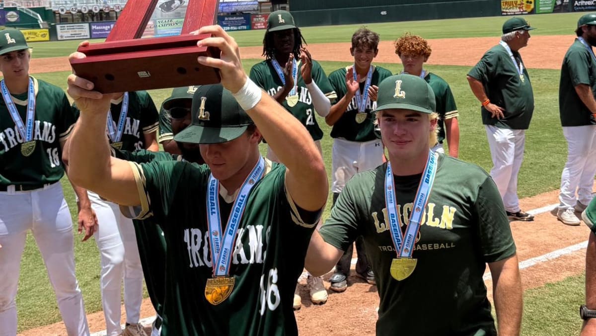 Lincoln Baseball Wins State Title After Losing Season