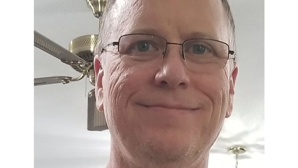 Teacher Dr. Gary Jackson Honored After 34 Years in Classroom