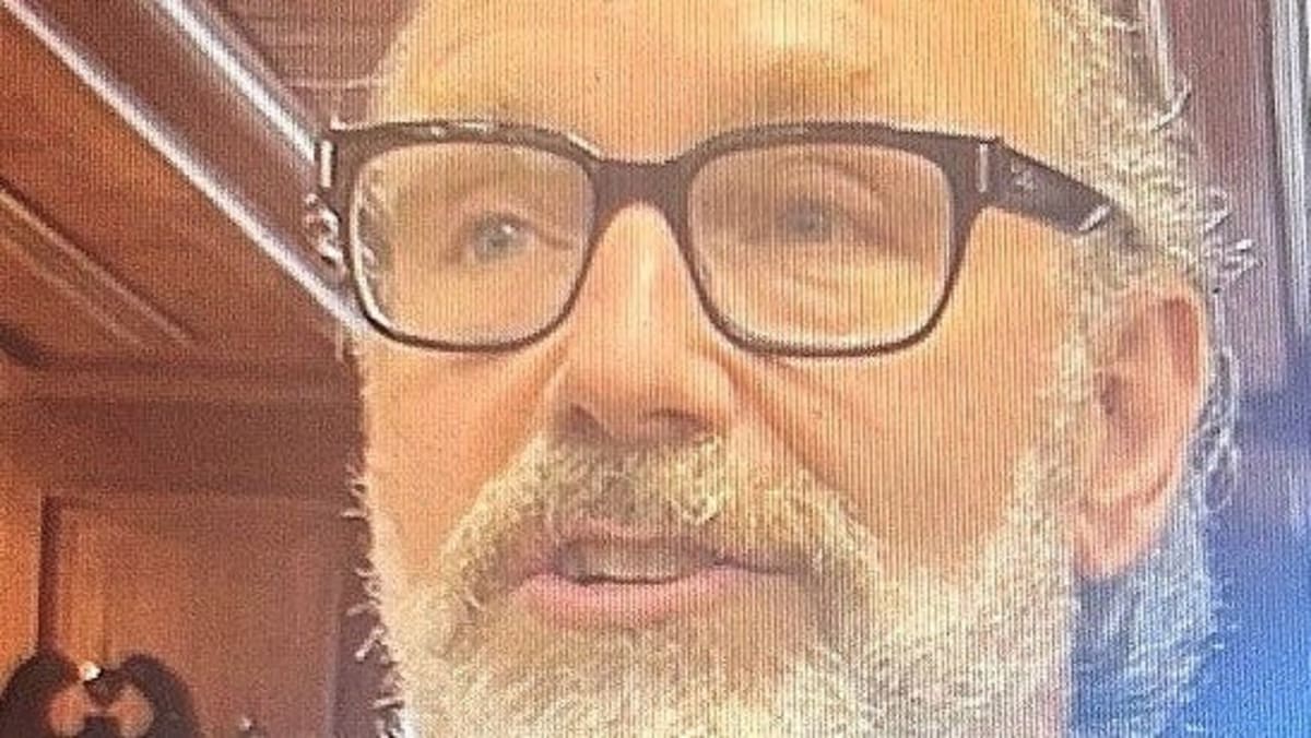 Retired Cop's Family Donates 3,400 Items to Homeless Center - Image 2