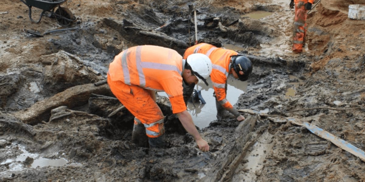 3,500-Year-Old Well Found Near Gloucester in Perfect Shape
