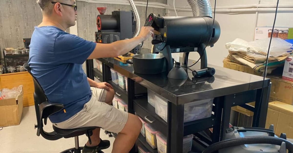 Hong Kong Grows Coffee in World's Densest City - Image 2