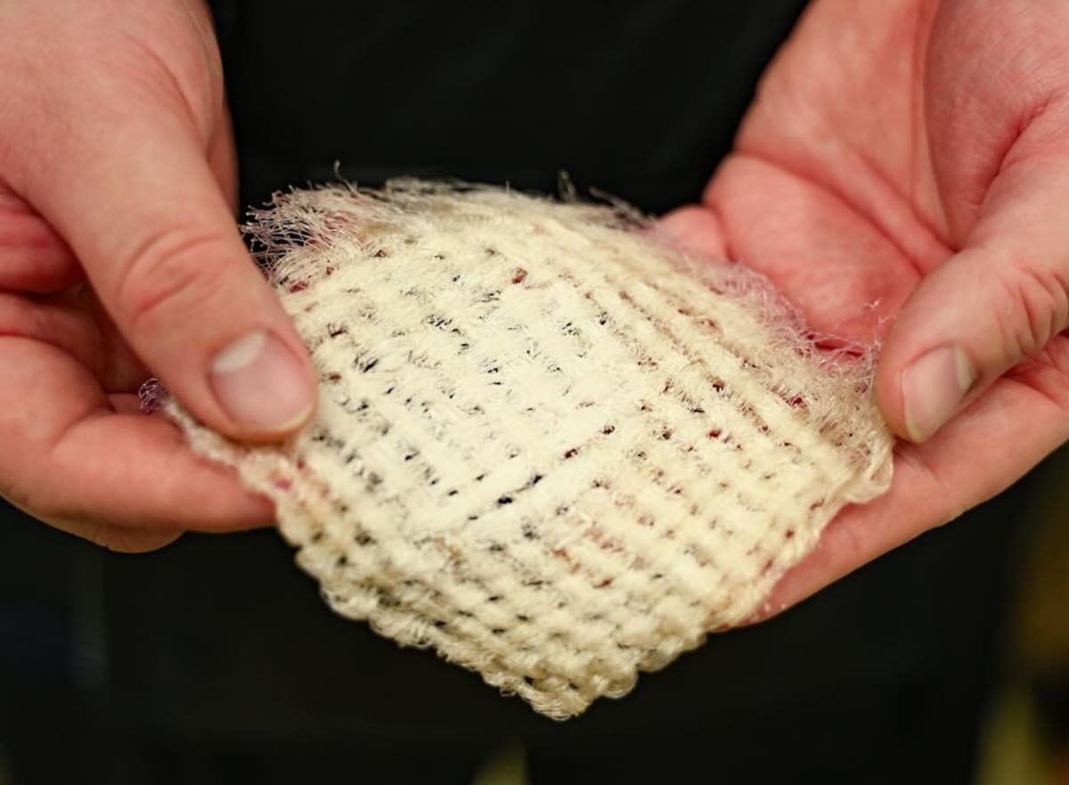 Texas Engineers Create Jacket That Makes Drinking Water - Image 2