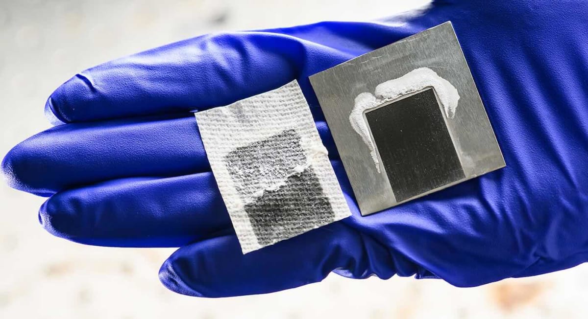 Solar Panels Turn Ocean Water Into Drinking Water and Lithium - Image 2