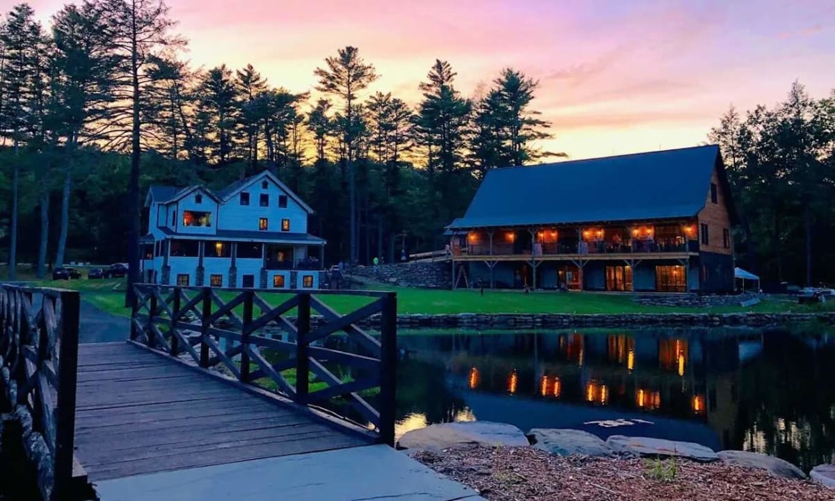 Hudson Valley Estate Gives Away $26K Wedding to Best Story - Image 2