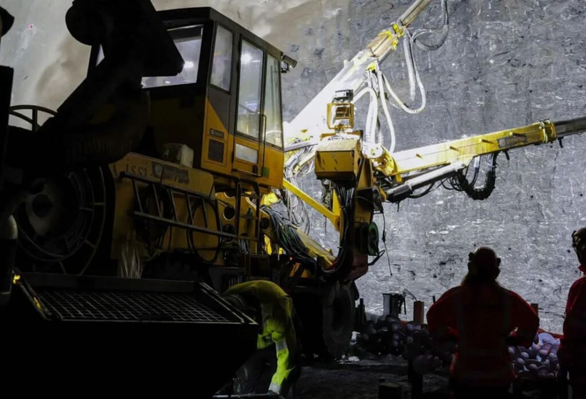 Norway's 17-Mile Undersea Tunnel Cuts Travel Time by 5 Hours - Image 2