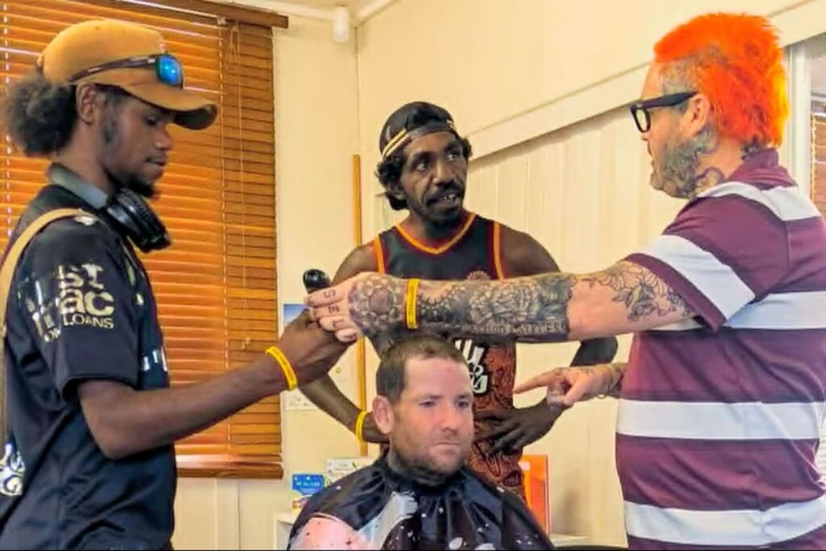 Outback Barber Teaches Remote Island to Cut Hair, Find Hope - Image 4