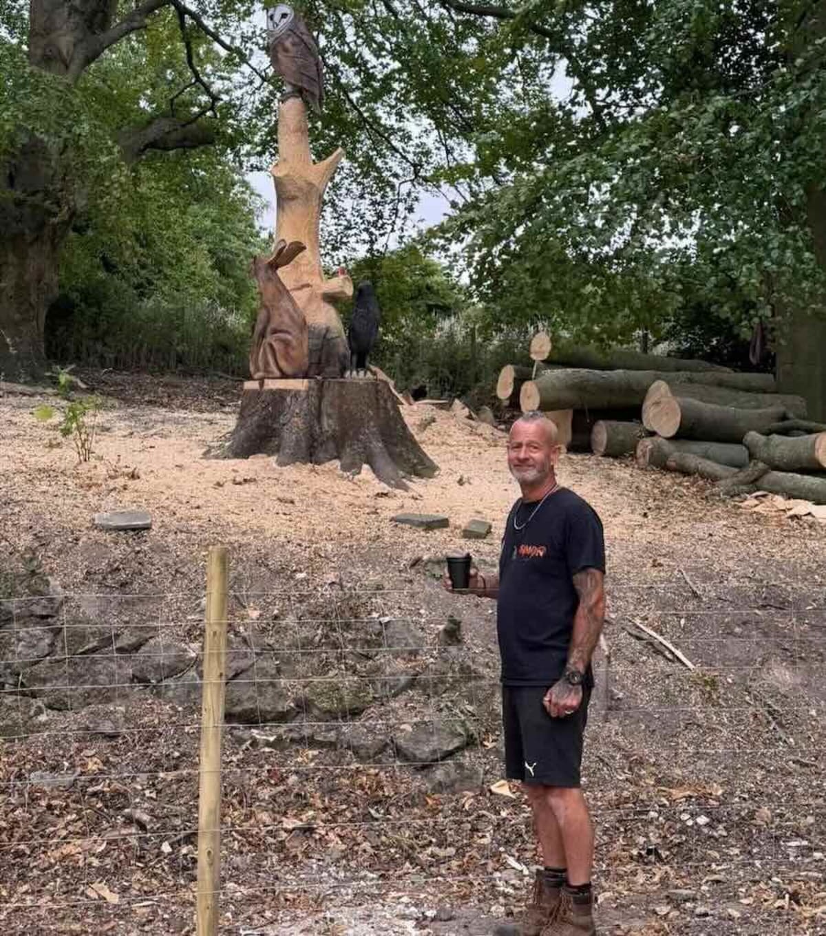 Self-Taught Artist Builds 30-Year Career with Chainsaw Art - Image 3