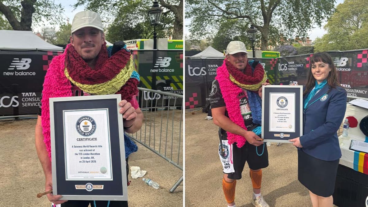 UK Runner Knits 18-Foot Scarf During London Marathon