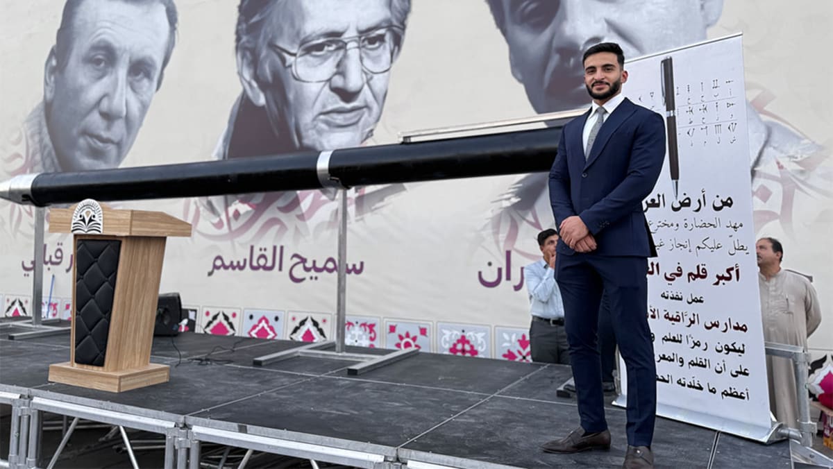 Iraqi Educator Builds 21-Foot Pen to Honor Education