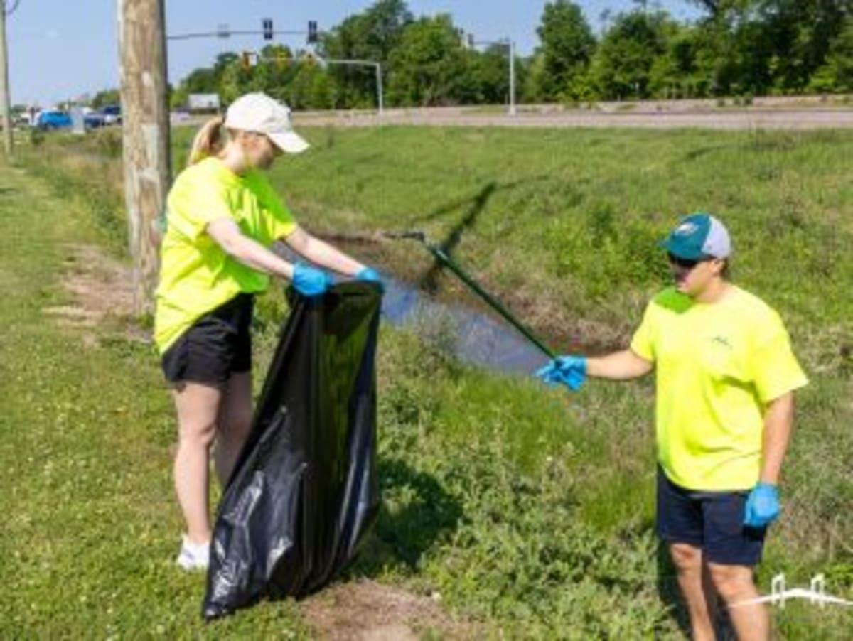 Strangers Save Parade-Goer's Life, Meet Him Weeks Later - Image 3