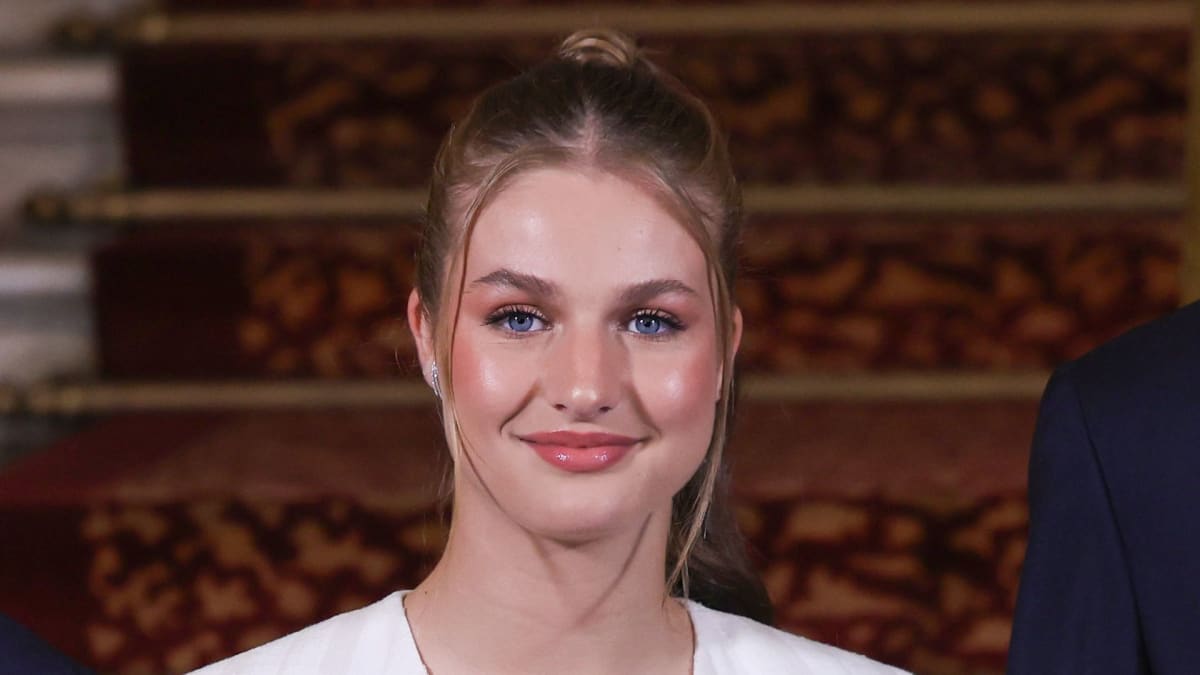 Princess Leonor of Spain speaking at podium during 2026 Princess of Girona Awards ceremony in Barcelona