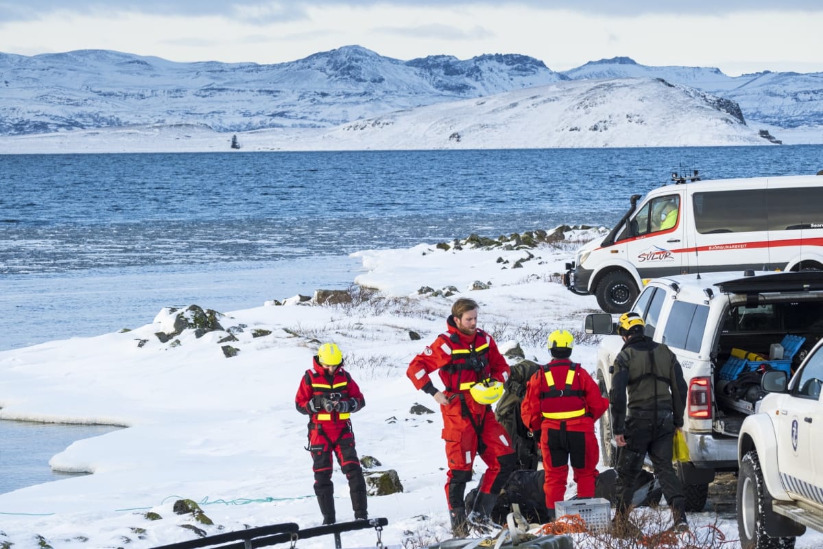 Iceland Rescue Team Saves Hiker from Ravine at Lake