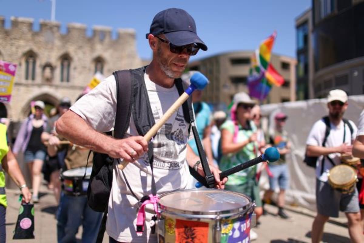Southampton Marches for Refugees in Joyful Street Celebration - Image 2