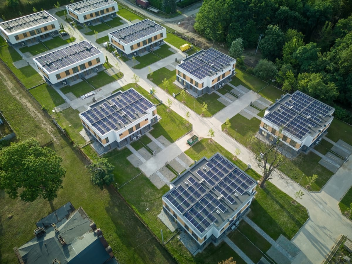 Madrid School Gets Solar Panels From €20 Neighborhood Gifts