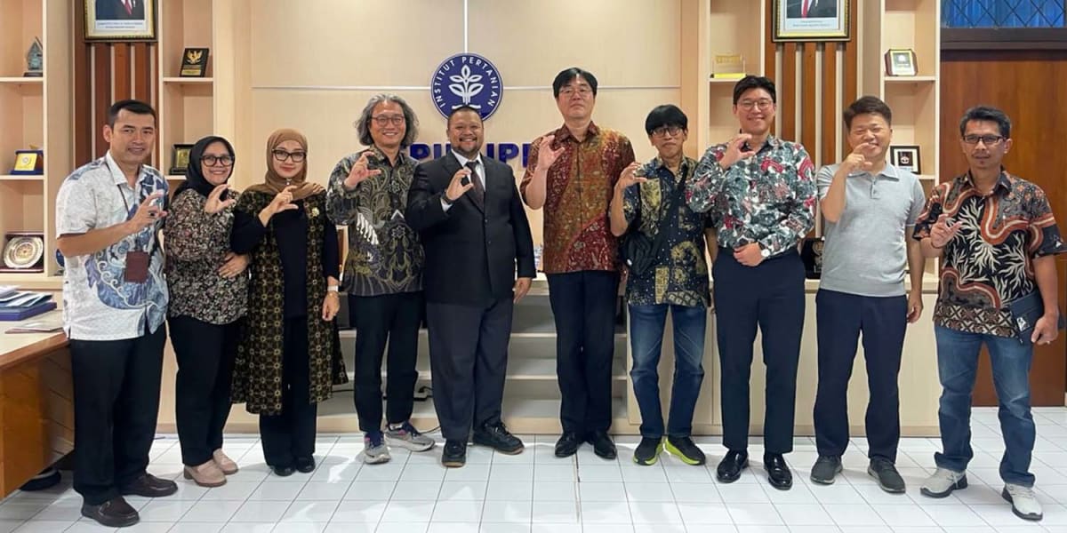 Indonesia Unveils Engine-Free Refrigerated Truck