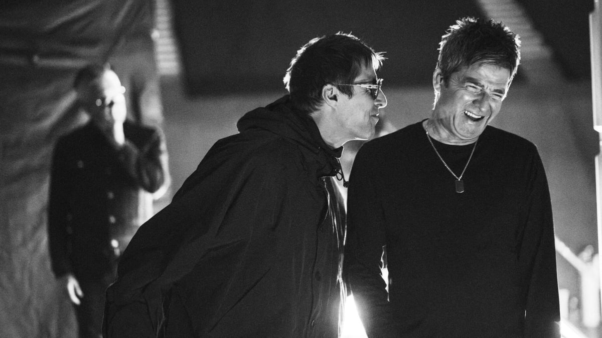 Oasis Brothers Reunite After 15 Years, New Film Shows Hope