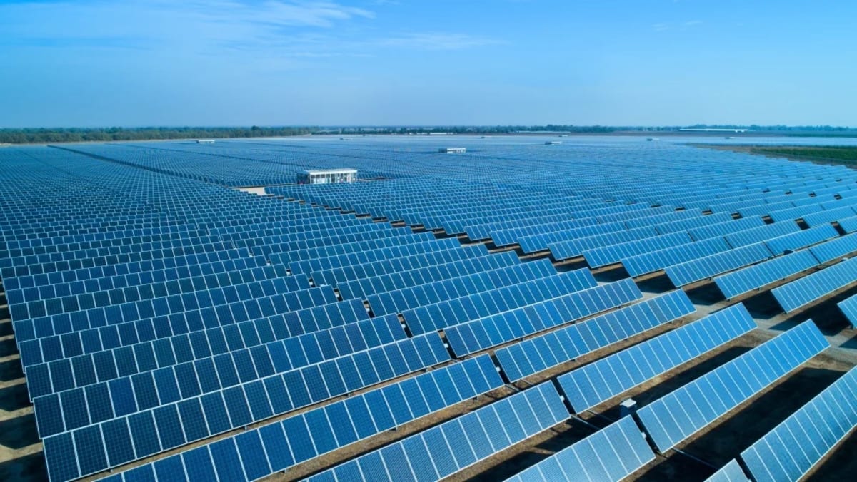 Israel Breaks Ground on Record-Breaking Solar Plant - Image 2