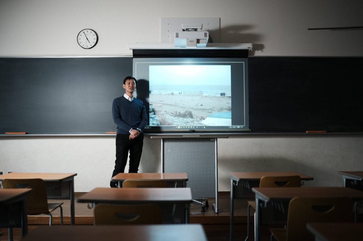Japan Teacher Survived Two Disasters, Now Shares Hope