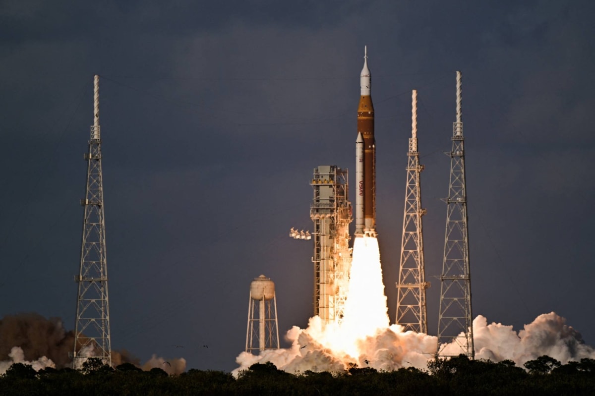 NASA Launches 4 Astronauts Closer to Moon Than in 50 Years