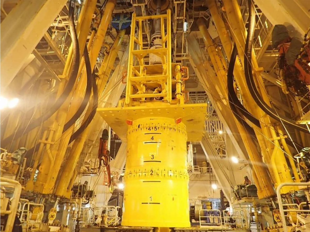 Japan Strikes Rare Earth Treasure 6km Deep in Pacific