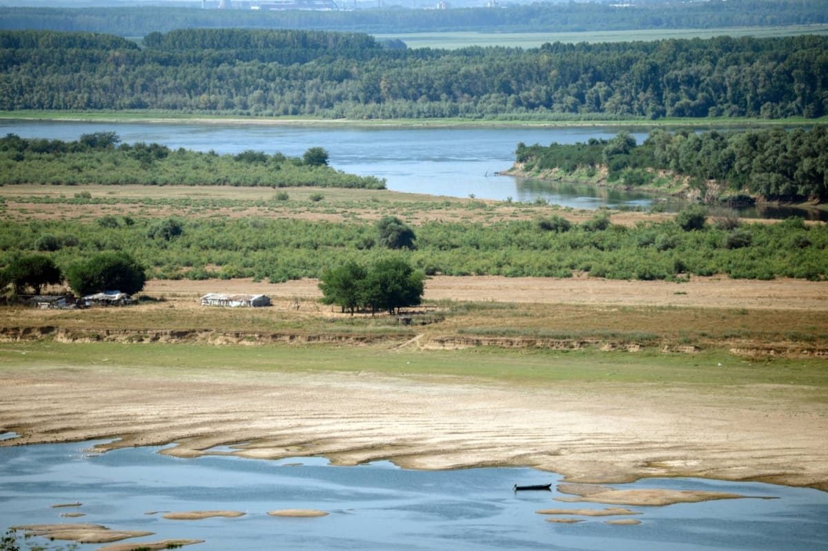 Engineers Save Romania's Nuclear Plant From Drought Shutdown - Image 5