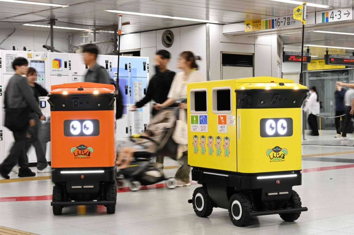 Tokyo Tests Googly-Eyed Robot Bins at World's Busiest Station