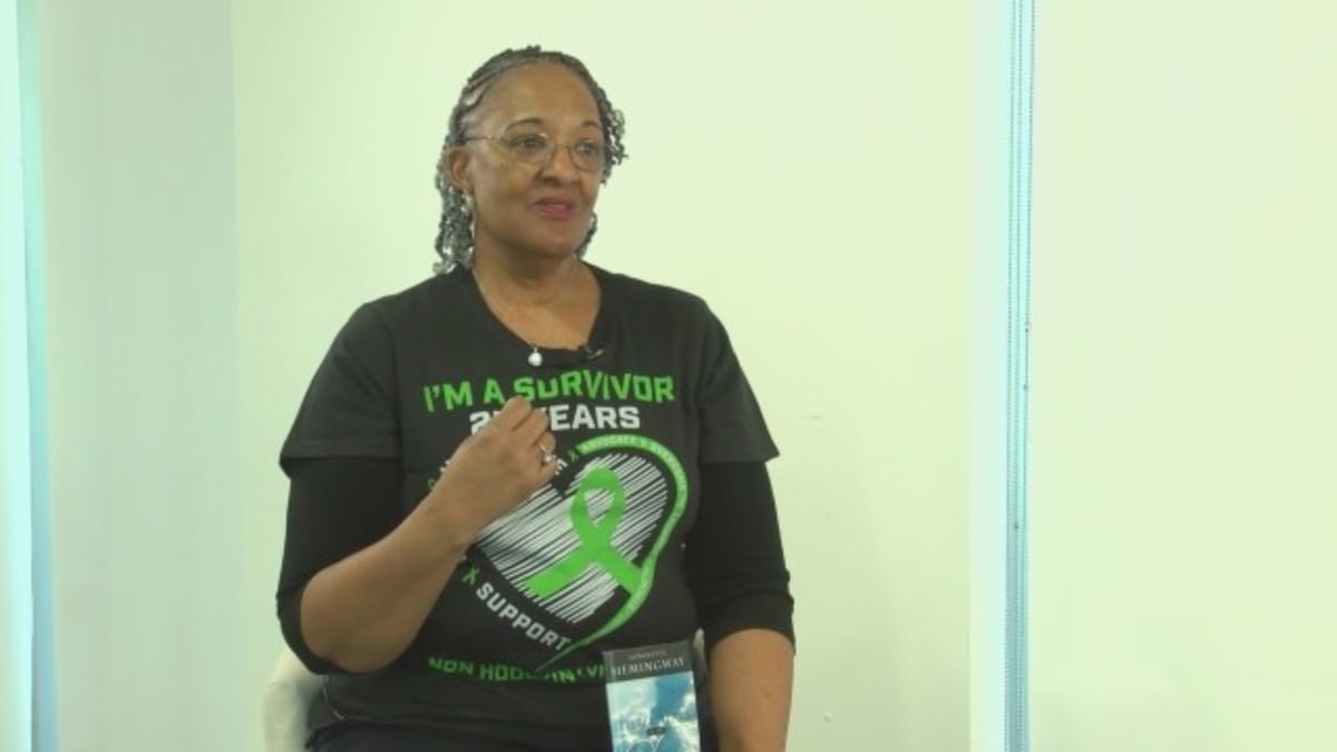 Cancer Survivor Rings Bell 25 Years After Beating Lymphoma - Image 2