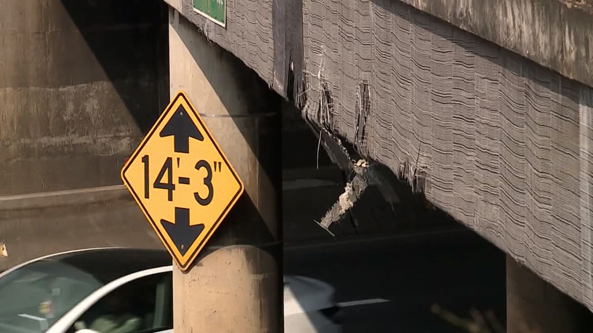 Hawaii Surfer Turns Old Boards into Beach Cleanup Stations - Image 5