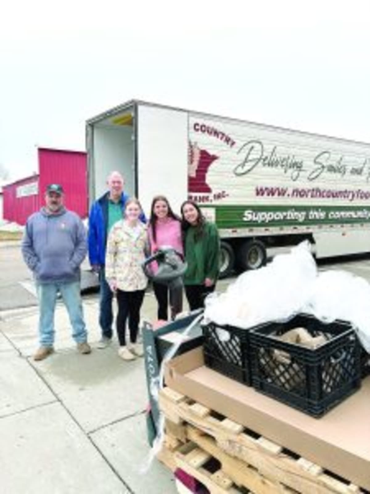 50 Volunteers Keep Minnesota Food Pantry Running Strong - Image 2