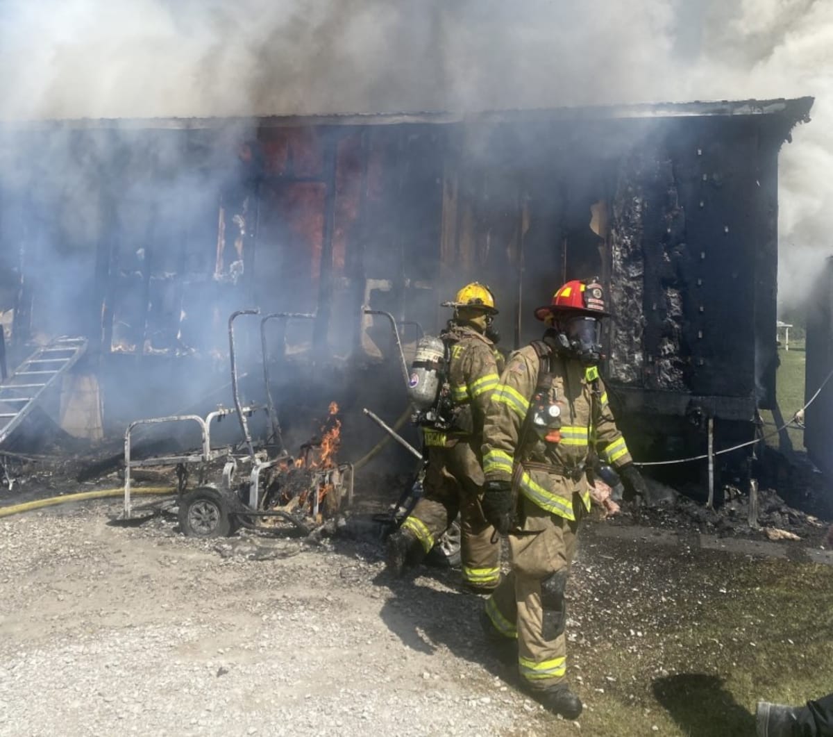 Louisiana Firefighter Rescues Dog From Burning Home - Image 3