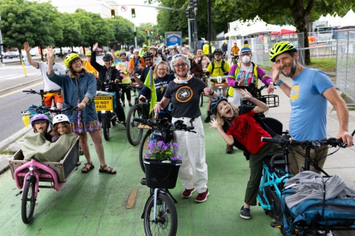 Portland Breaks E-Bike Record with 1,060 Riders - Image 2