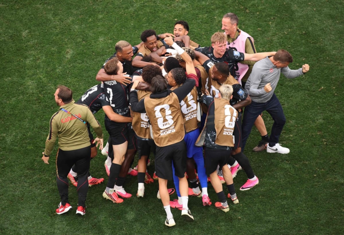 Canada Reaches World Cup Round of 16 in Historic First - Image 2