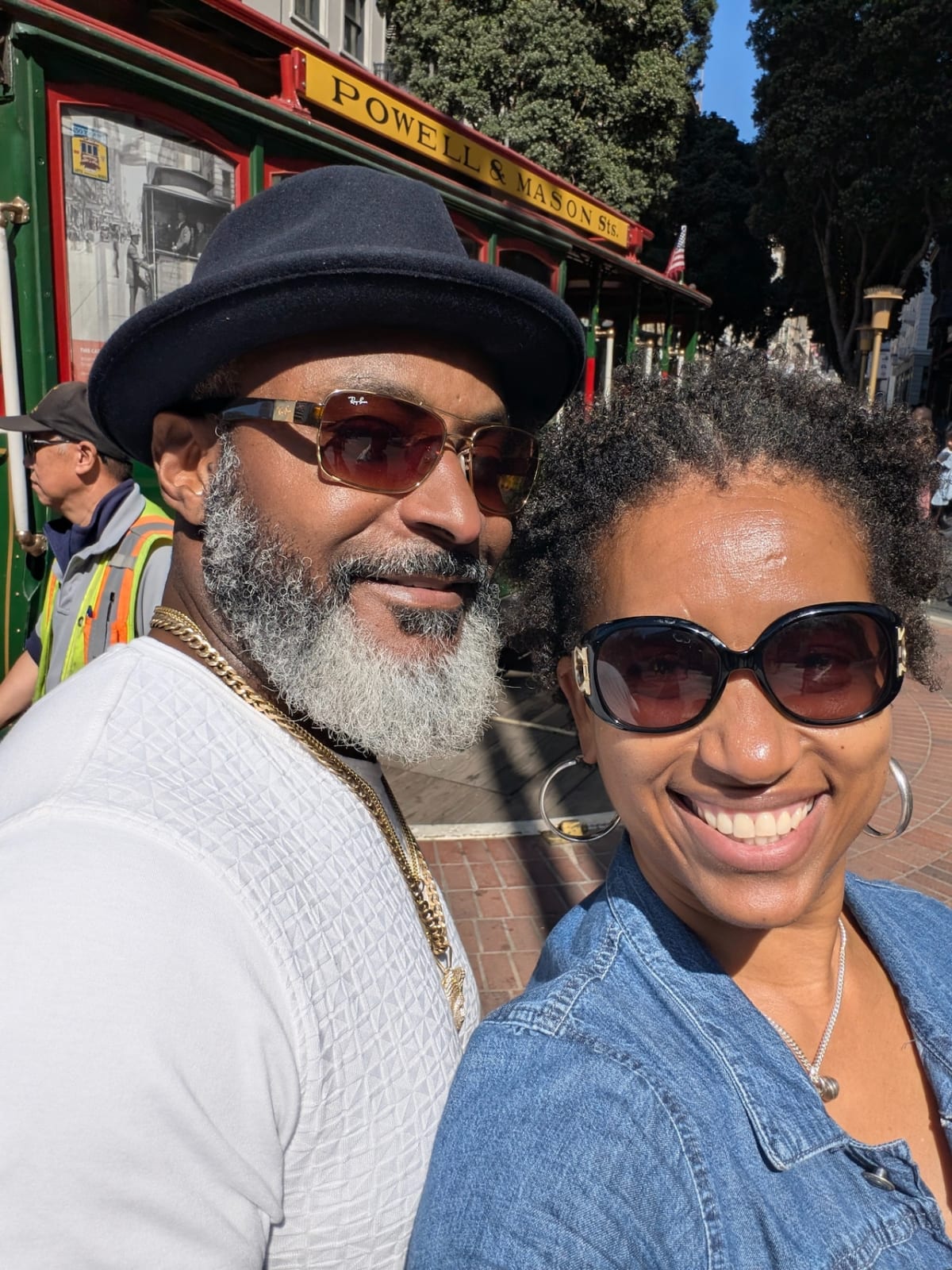 Volunteers Search 100 Acres to Help Find Missing Man - Image 5