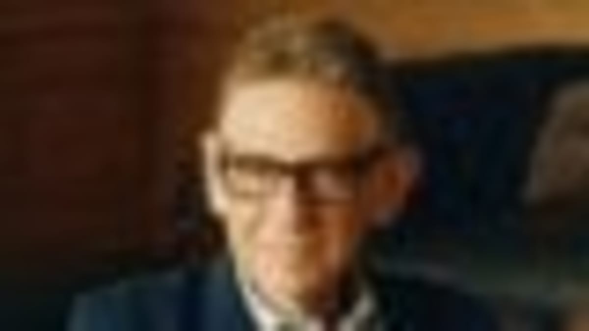 Japanese Rock Band Mrs. GREEN APPLE Hits Global Top 15 - Image 2