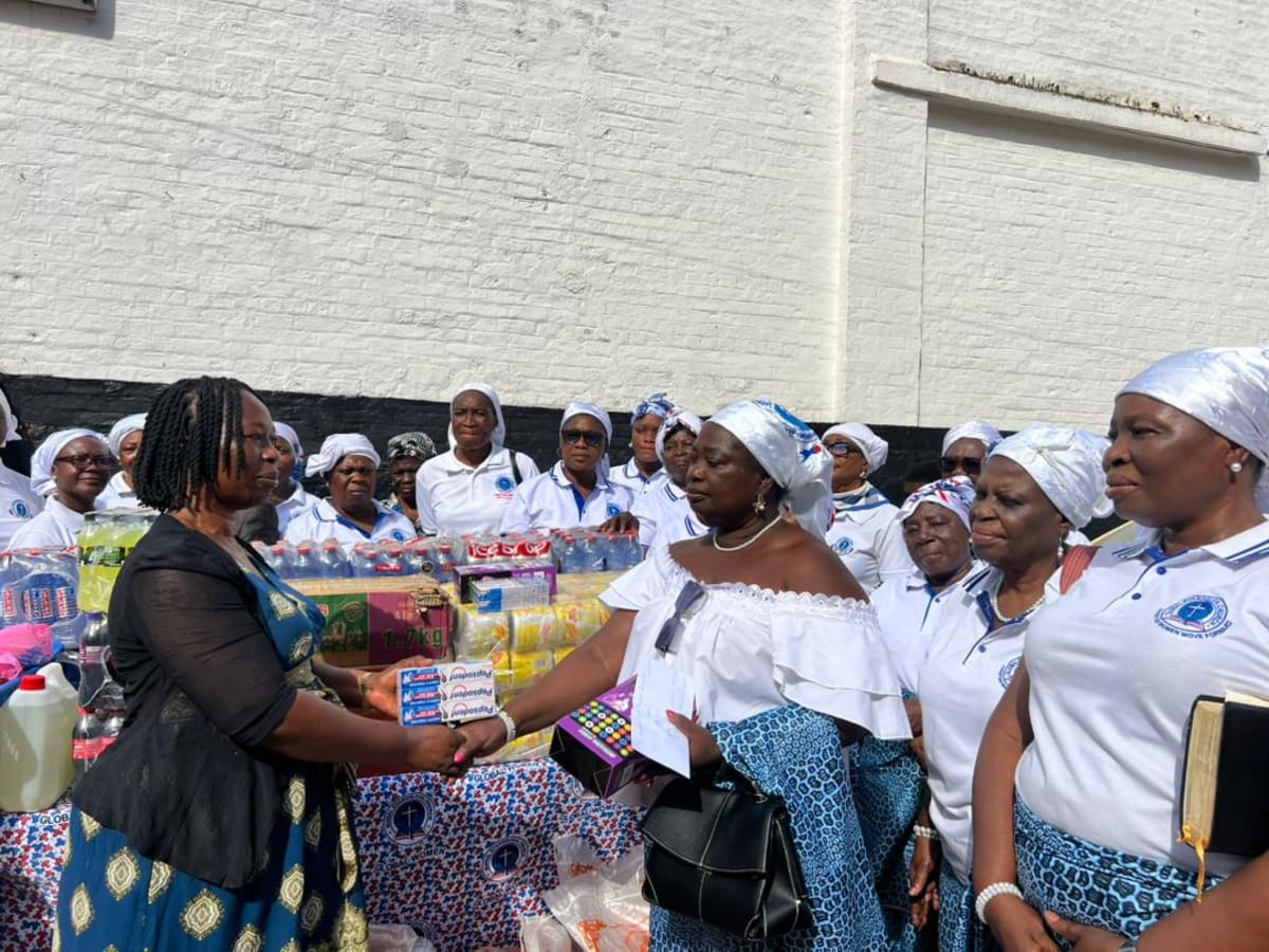 Ghana Church Gives $1,500 in Supplies to Mothers in Prison