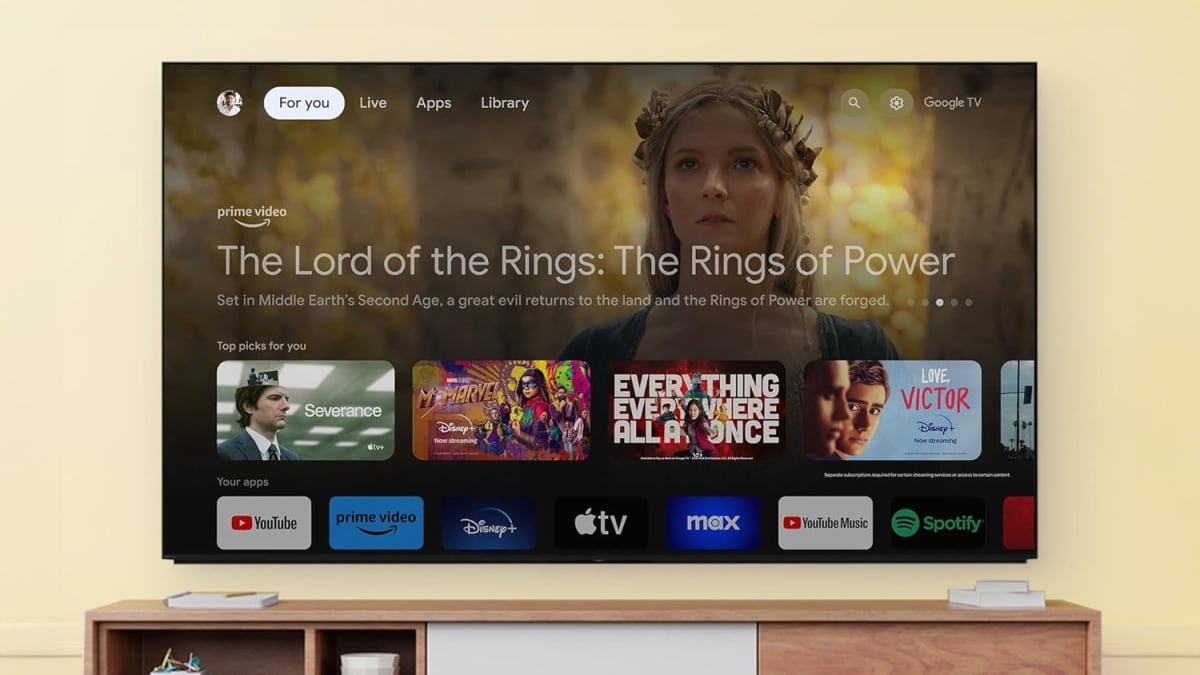 Rescuers Save Stranded Horse From 15-Foot Floodwaters - Image 3