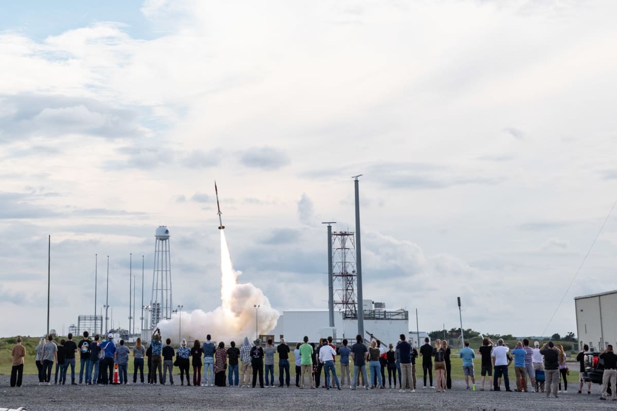 250 Students Launch Space Experiments on Single NASA Rocket - Image 3