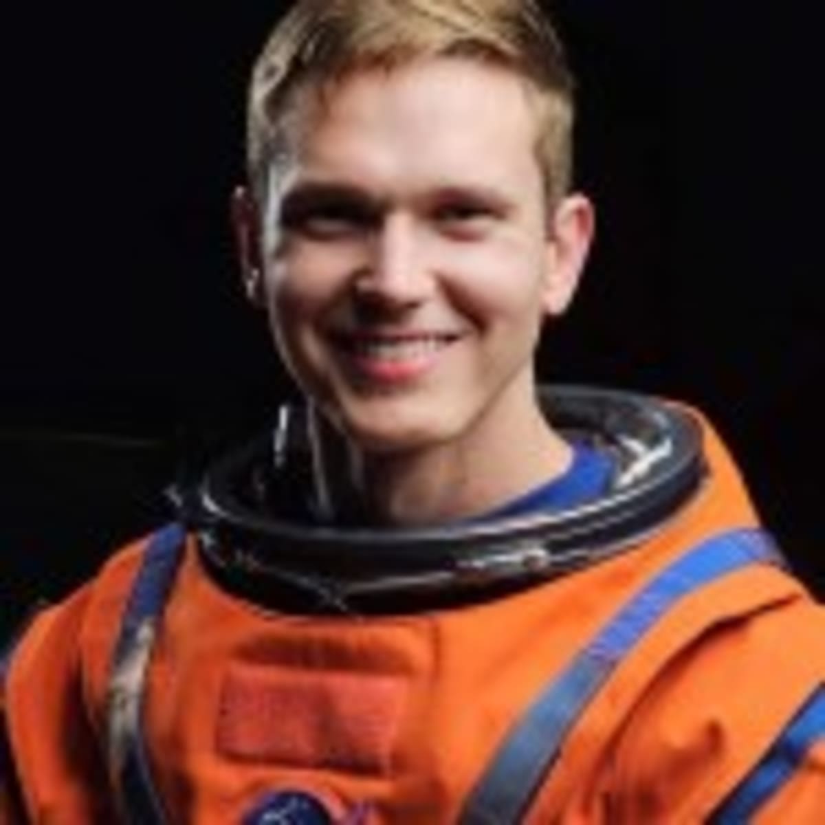 NASA Engineer Keeps Artemis II Astronauts Safe on Moon Mission - Image 4