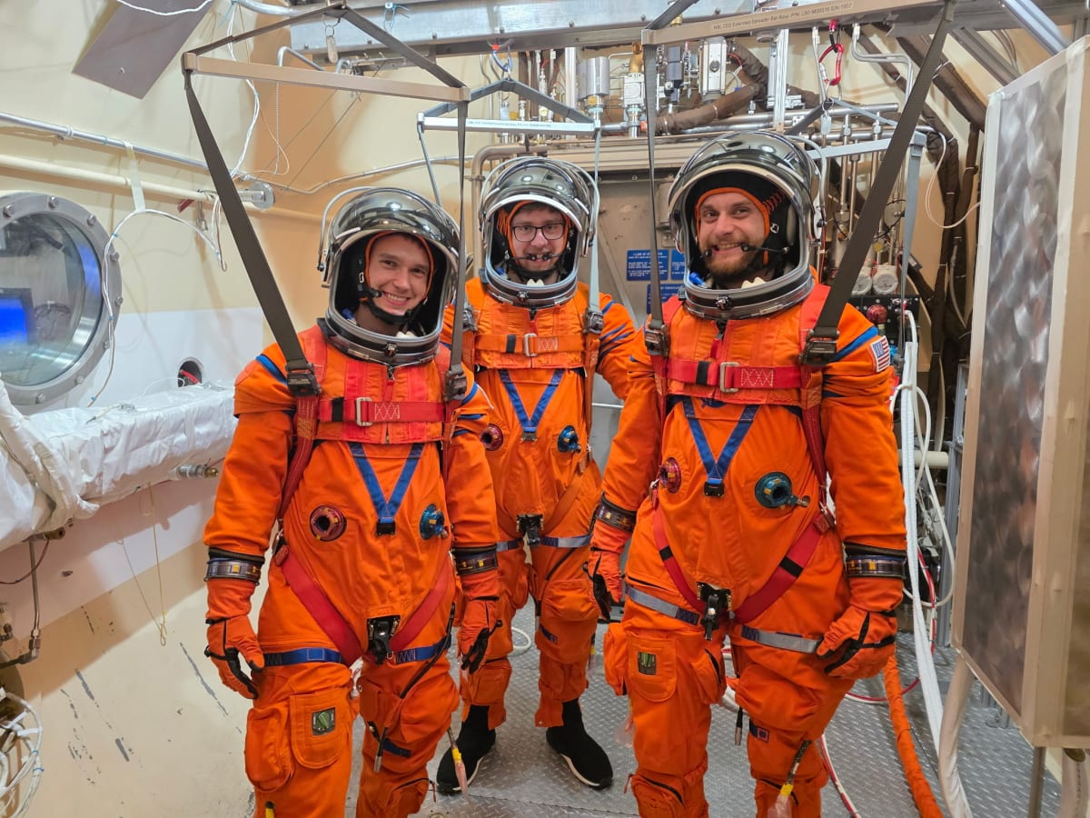 NASA Engineer Keeps Artemis II Astronauts Safe on Moon Mission - Image 5