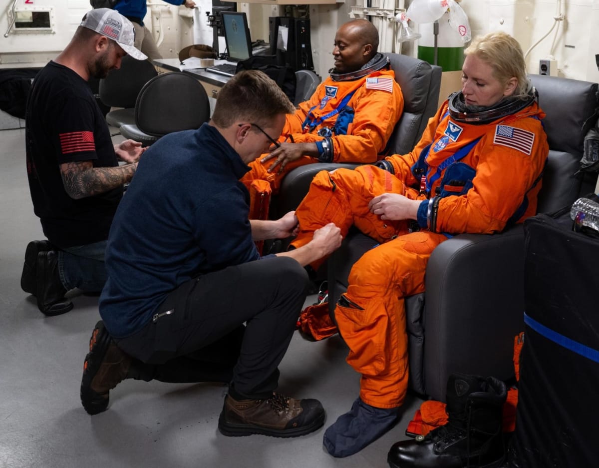NASA Engineer Keeps Artemis II Astronauts Safe on Moon Mission - Image 2