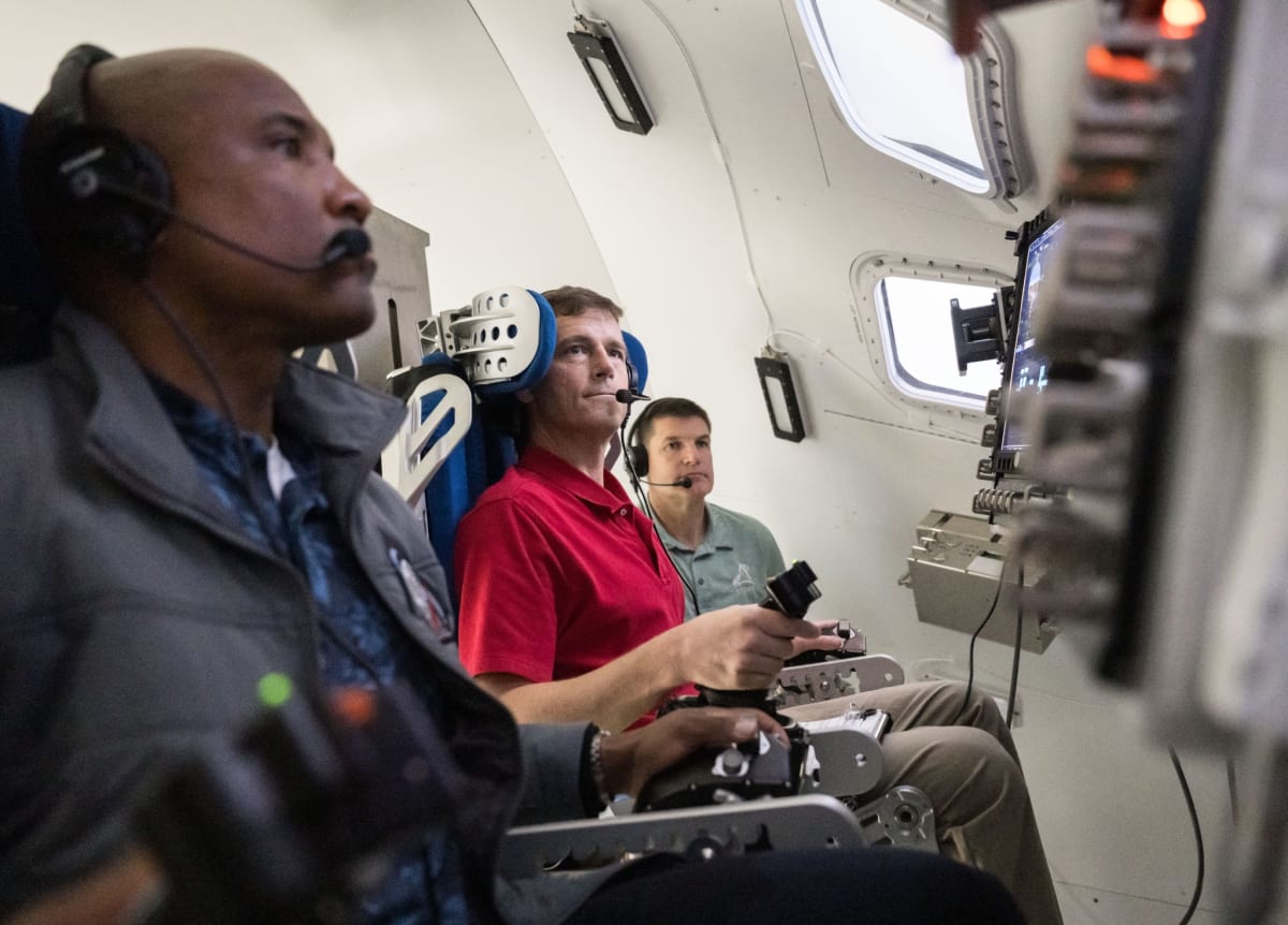 Daily Schedule for NASA's Artemis II Moon Mission - Image 3