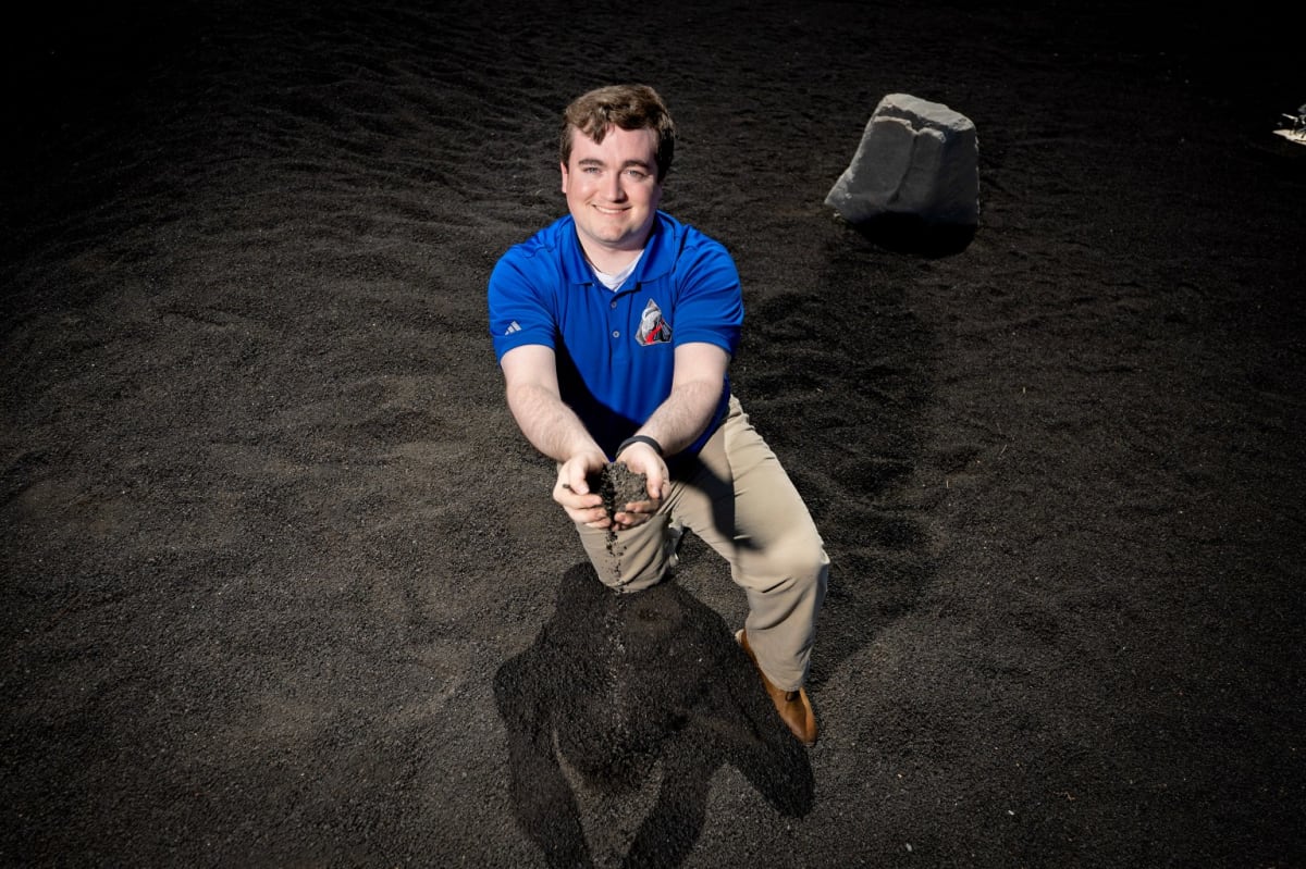 NASA Engineer Clears Path for Safe Moon Landings in 2028 - Image 2