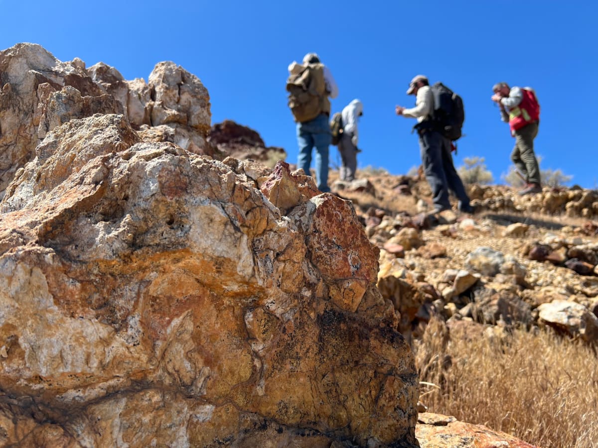 NASA Finds Hidden Topaz in California Desert From 65,000 Feet - Image 2