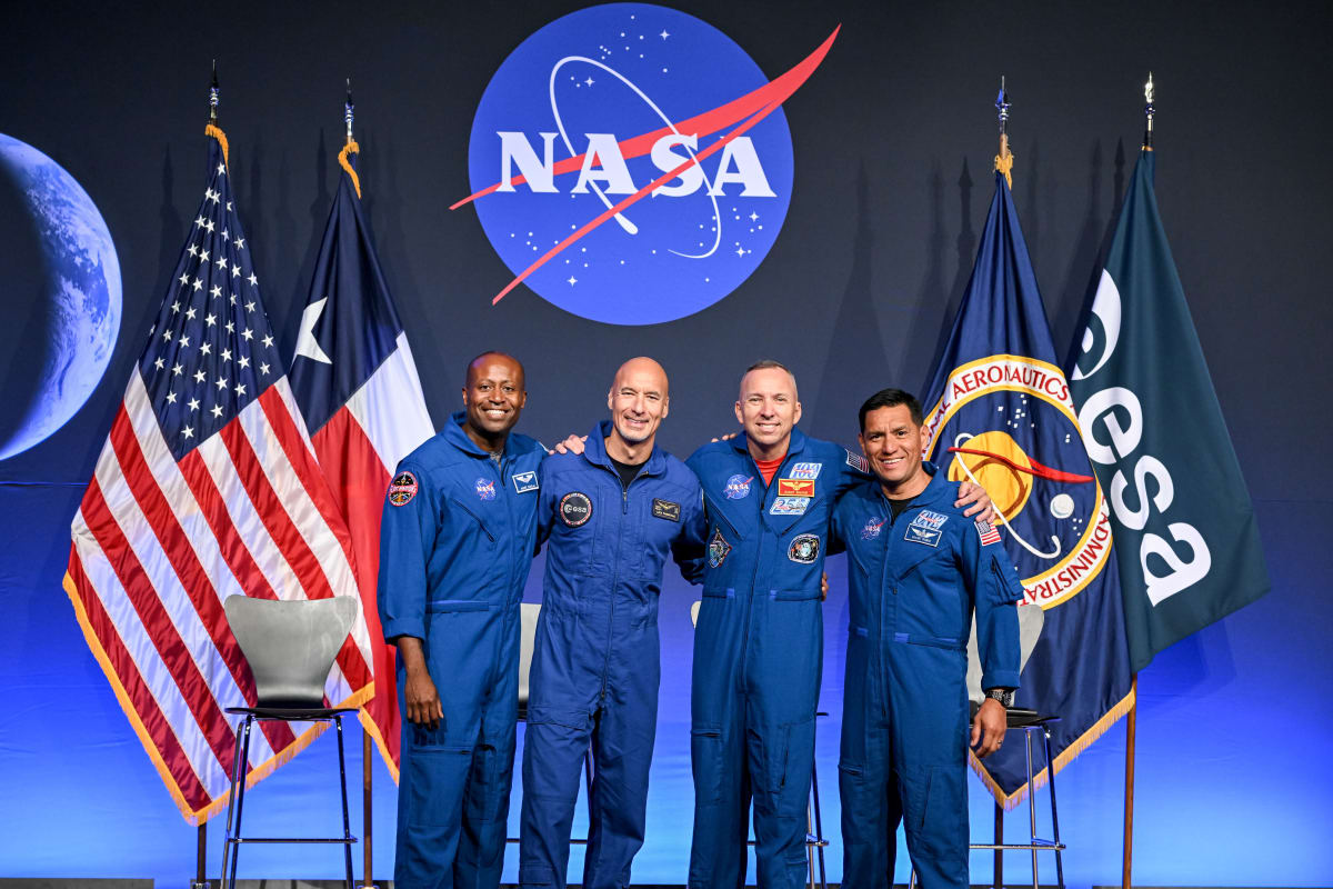 NASA Names 4 Astronauts for Artemis III Moon Mission