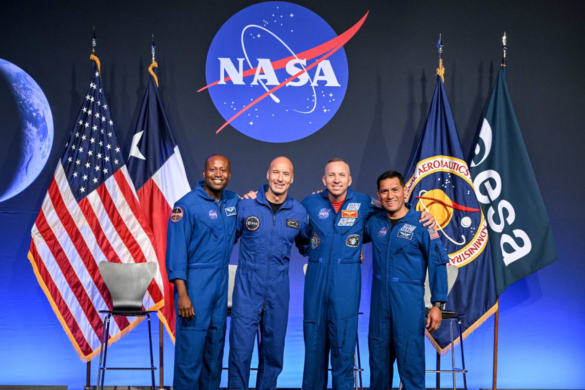 NASA Names 4 Astronauts for Artemis III Moon Mission - Image 2