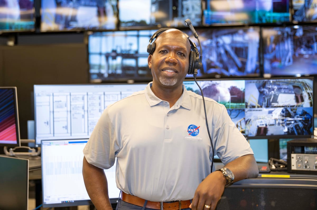 NASA Hires 28-Year Contractor Ray Williams as Civil Servant - Image 2